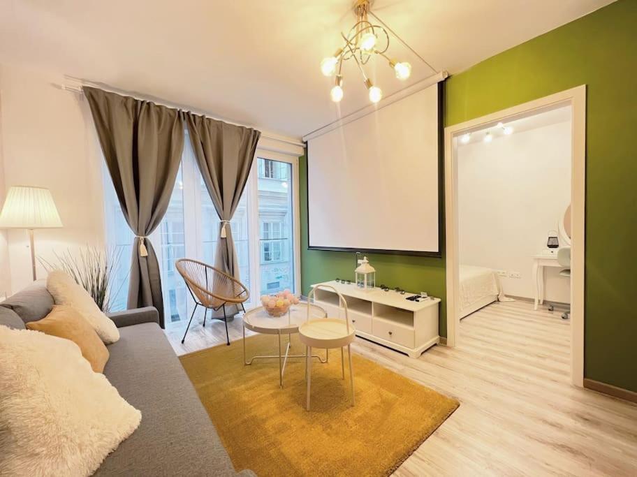 A104 - Liberty Bridge Projection Home With Free Parking Budapest Bagian luar foto